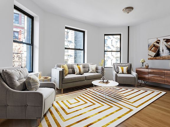 2nd image of 321 W 94th St APT 4W