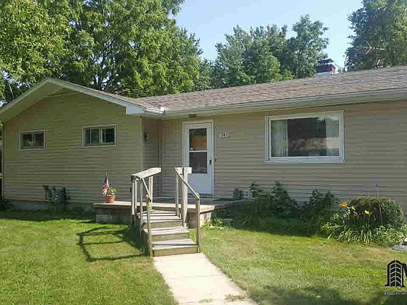 4th image of 741 Donna Dr