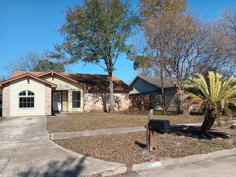 23842 Silversmith Ln — Photo 1