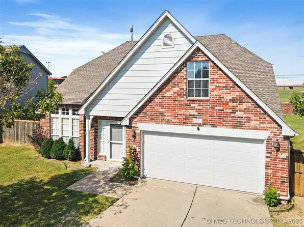 4932 W Commercial St, Broken Arrow, OK 74012