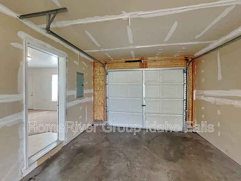 1350 Midway Ave #2 — Photo 12