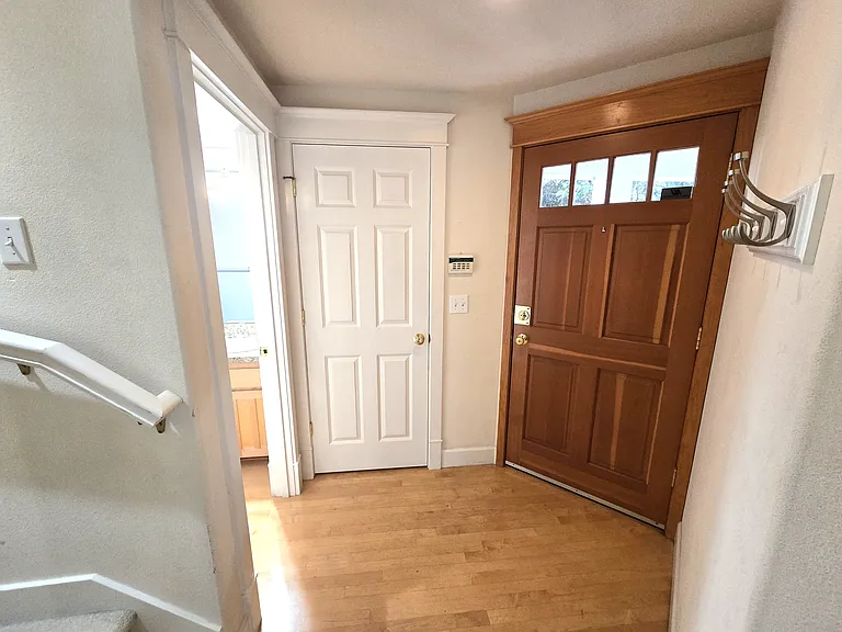 7724 E Green Lake Dr N — Photo 29