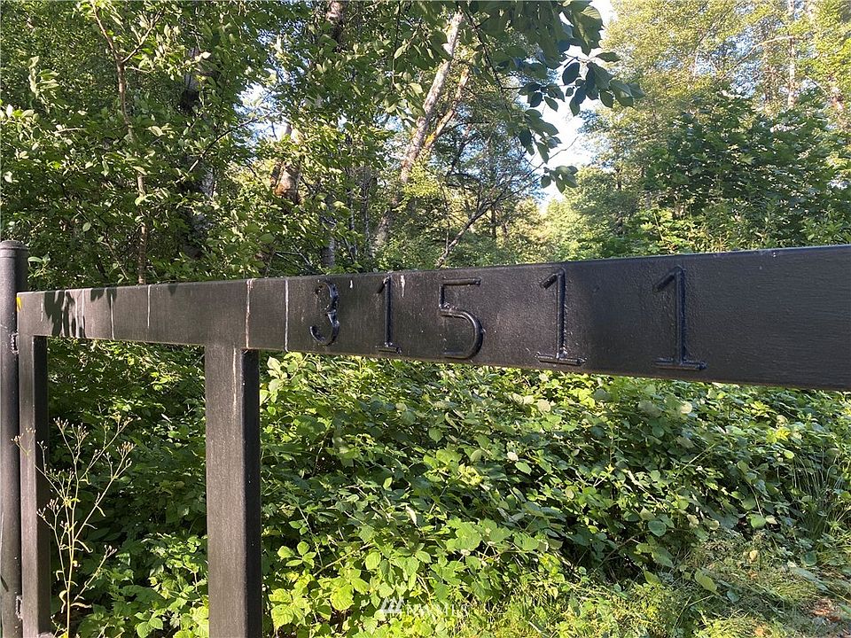 The gate to your private oasis!