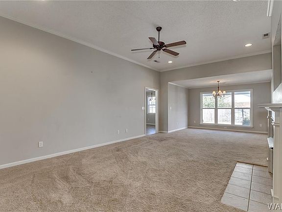 4th image of 1900 Lenox Dr