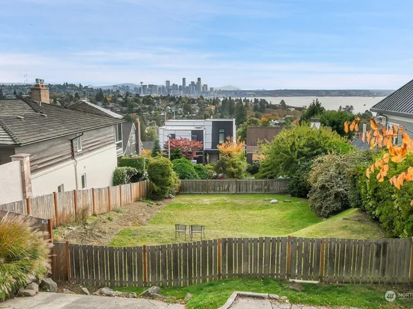 2415 Montavista Place W, Seattle, WA 98199