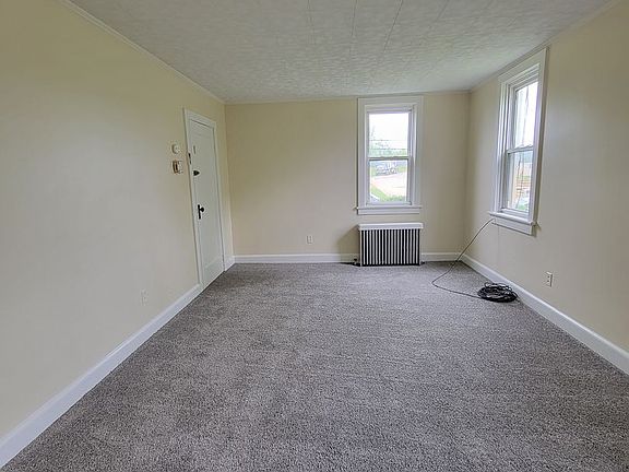 3rd image of 308 Grandview Ave #B