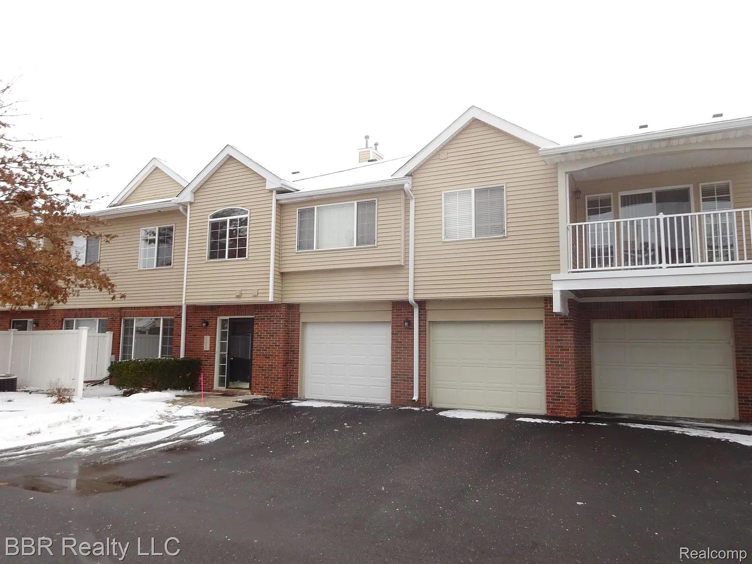 24007 Fairlane Blvd photo 1
