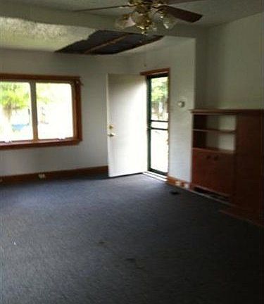4th image of 925 Kenneth Ave