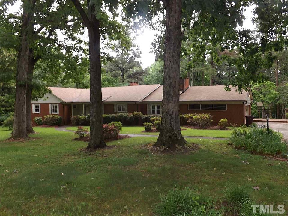 1st image of 803 Woodland Dr