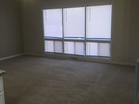 3rd image of 557 Shalimar Dr