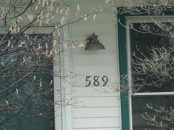 2nd image of 589 Saint Clair St