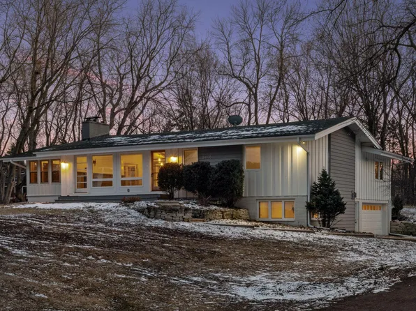 24835 Yellowstone Trl, Shorewood, MN 55331