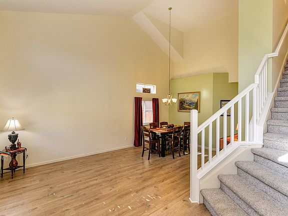 3rd image of 100 Reddington Ct