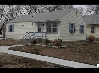 202 W 3rd St, Maple Hill, KS 66507