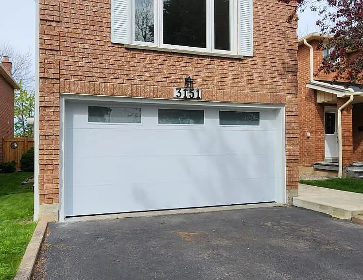 3151 Bracknell Cres — Photo 2
