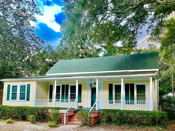 512 Carn St, Walterboro, SC 29488