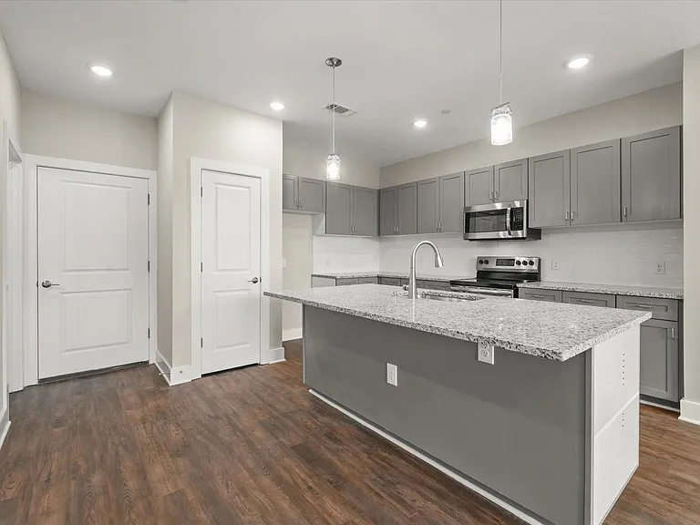 3413 Aaron Pl — Photo 5