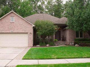 48751 Chelsea Ct, Macomb, MI 48044