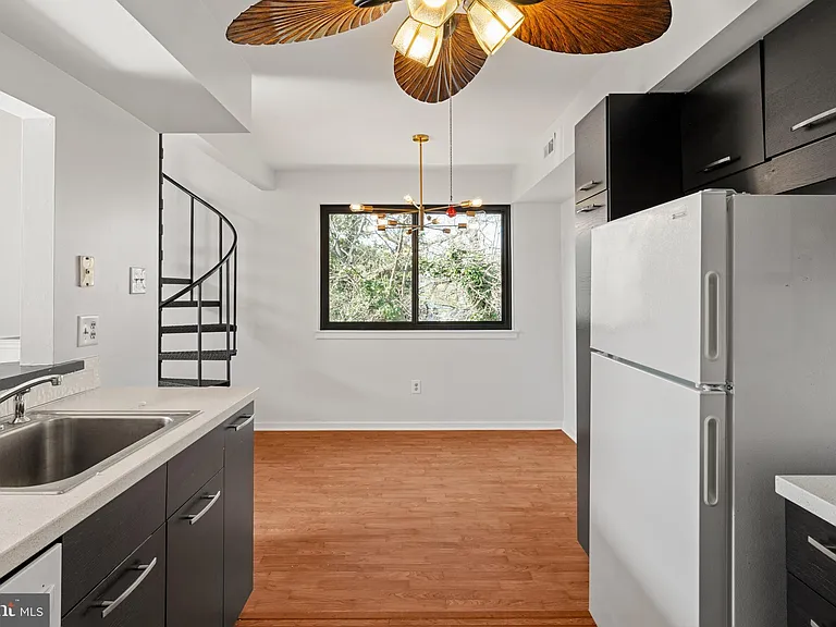 2204 Sandra Rd — Photo 20