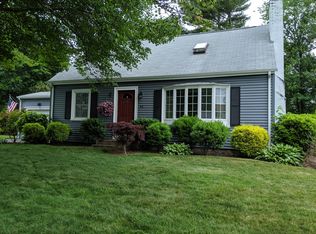54 Nakomis Dr, Warwick, RI 02888