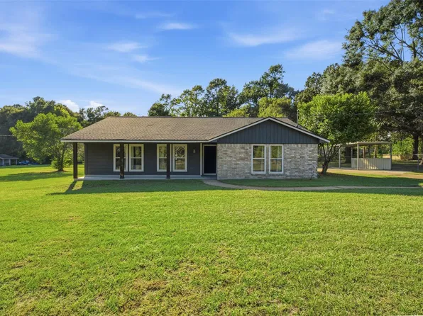 411 County Road 3663, Splendora, TX 77372