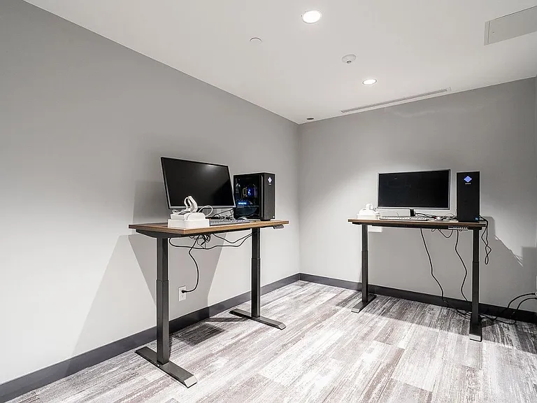 10750 135a St #4205 — Photo 32