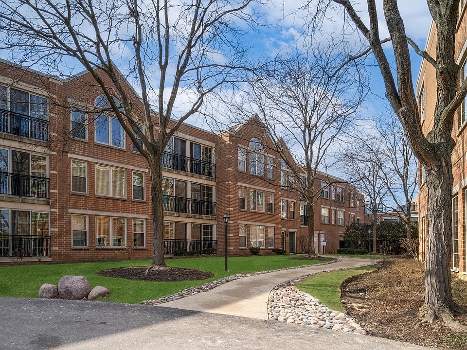 1st image of 1625 Glenview Rd Unit 207