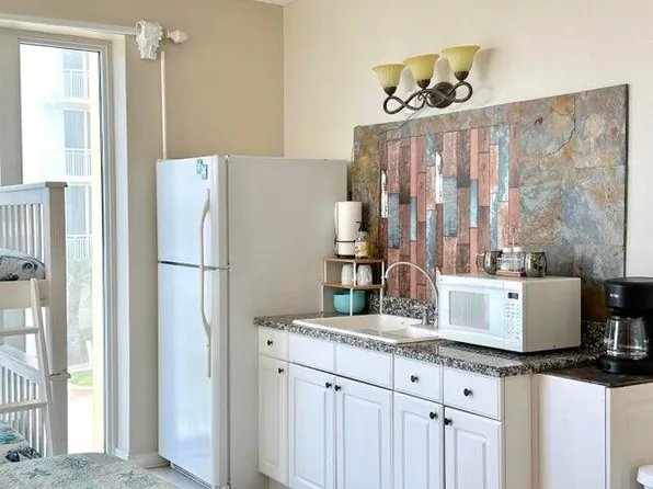 8477 Gulf Blvd APT 101, Gulf Breeze, FL 32566