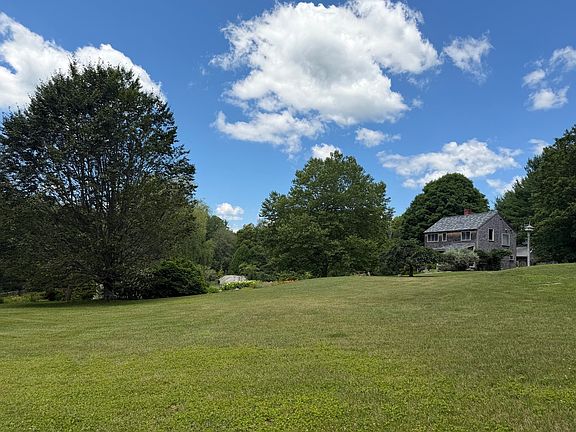 3rd image of 45 Sessions Rd