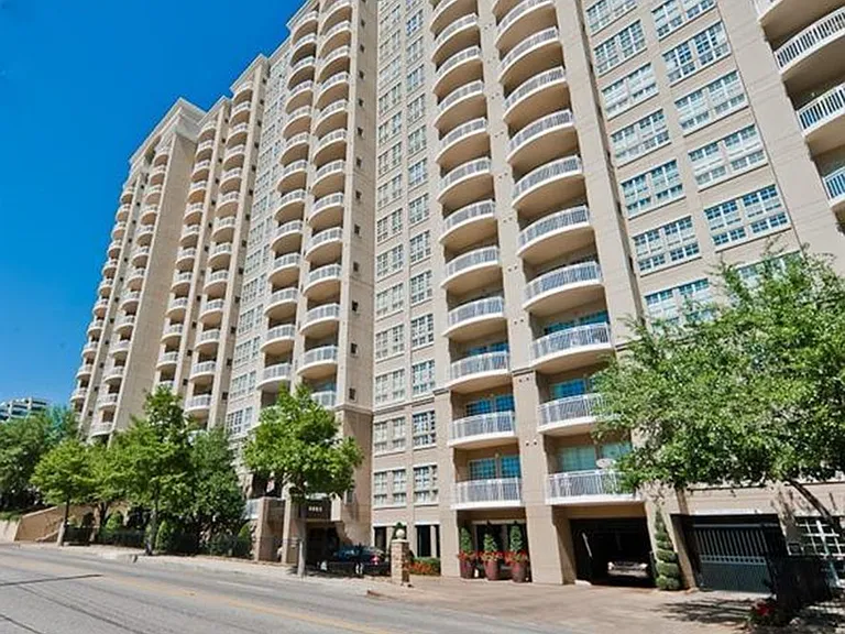 3225 Turtle Creek Blvd #310B — Photo 7