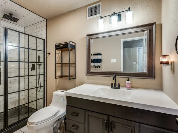 3108 Spring Valley Dr, Bedford, TX 76021