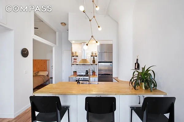 Rented by Compass | media 19