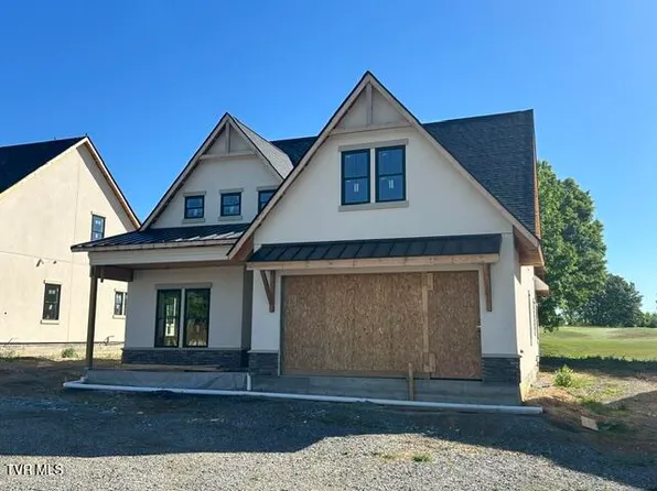 814 Country Club Ct, Johnson City, TN 37601