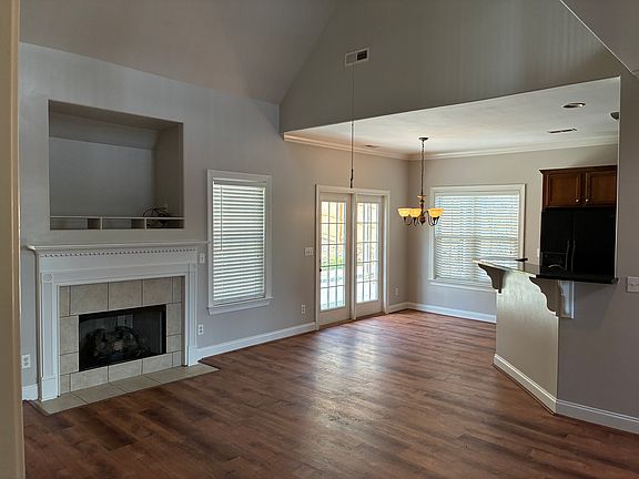 4th image of 2026 Enclave Dr