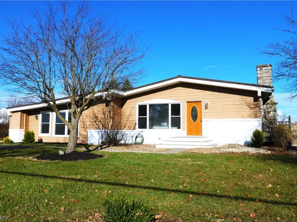 154 Lake Holiday Ln, Willard, OH 44890