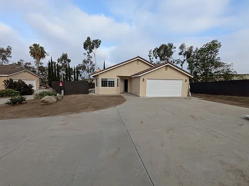 583 Hildale Cir Photo 1