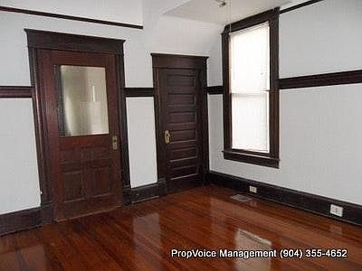 4th image of 1329 N Liberty St