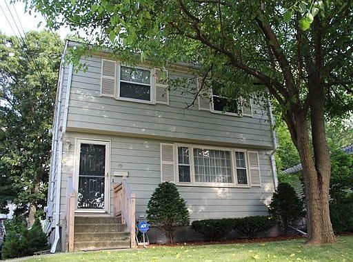 2nd image of 49 Winfield St