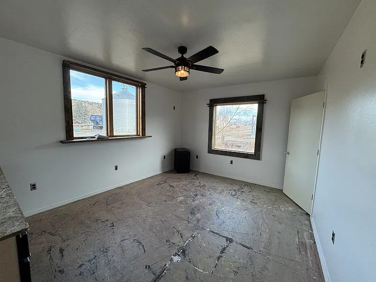 11158 Front St #101 — Photo 7
