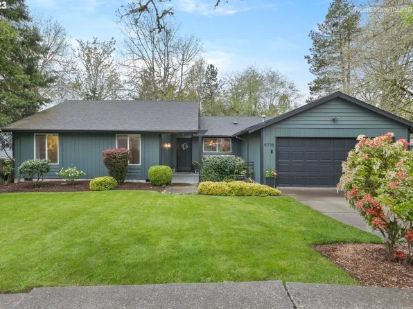 9715 SW New Forest Dr, Beaverton, OR 97008