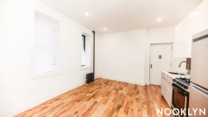 Rented by Nooklyn NYC LLC | media 8