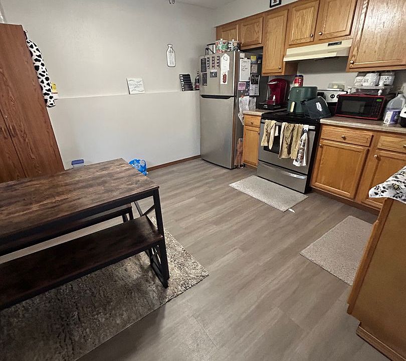 1st image of 801 Evergreen Dr #0
