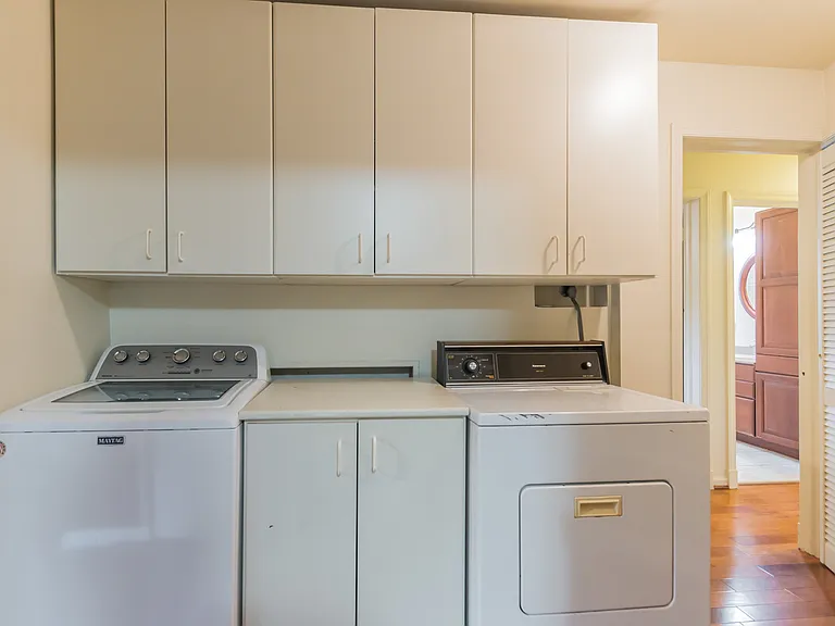 9702 Bellevue Dr — Photo 13