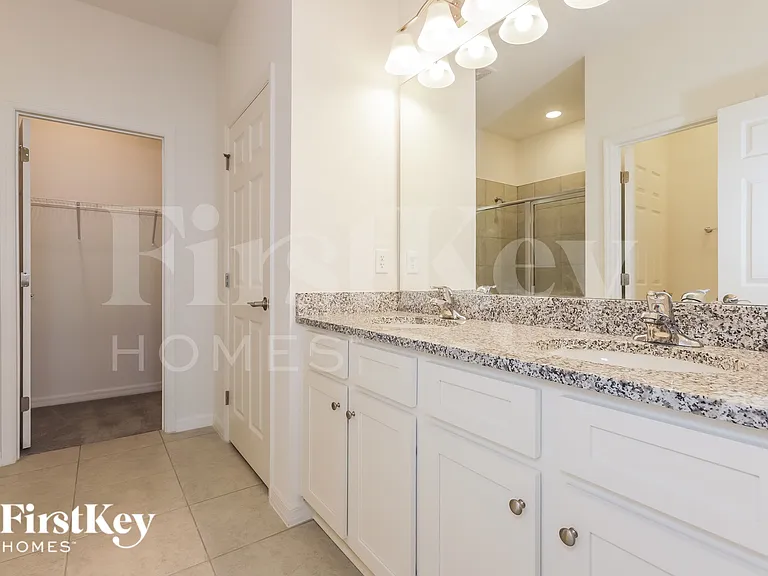 543 Crown Rose Dr — Photo 9