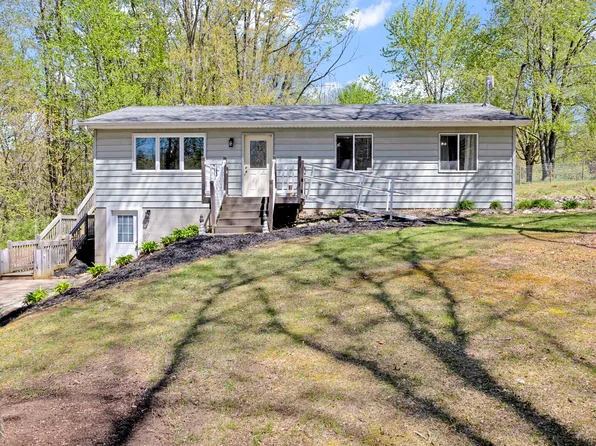 14801 Q Dr N, Bellevue, MI 49021