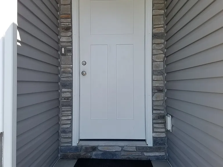 3285 E Kathaway Ln — Photo 5