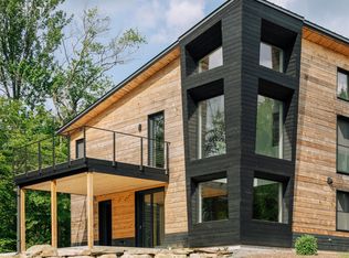 3 Manor Falls Dr, Livingston Manor, NY 12758