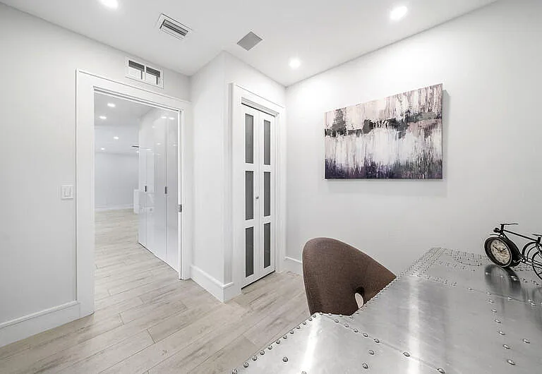 1733 Coral Gardens Dr — Photo 56