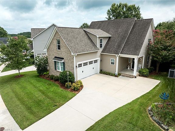 2nd image of 6624 Springfield Village Ln