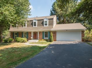 8200 Riding Ridge Pl, Mclean, VA 22102
